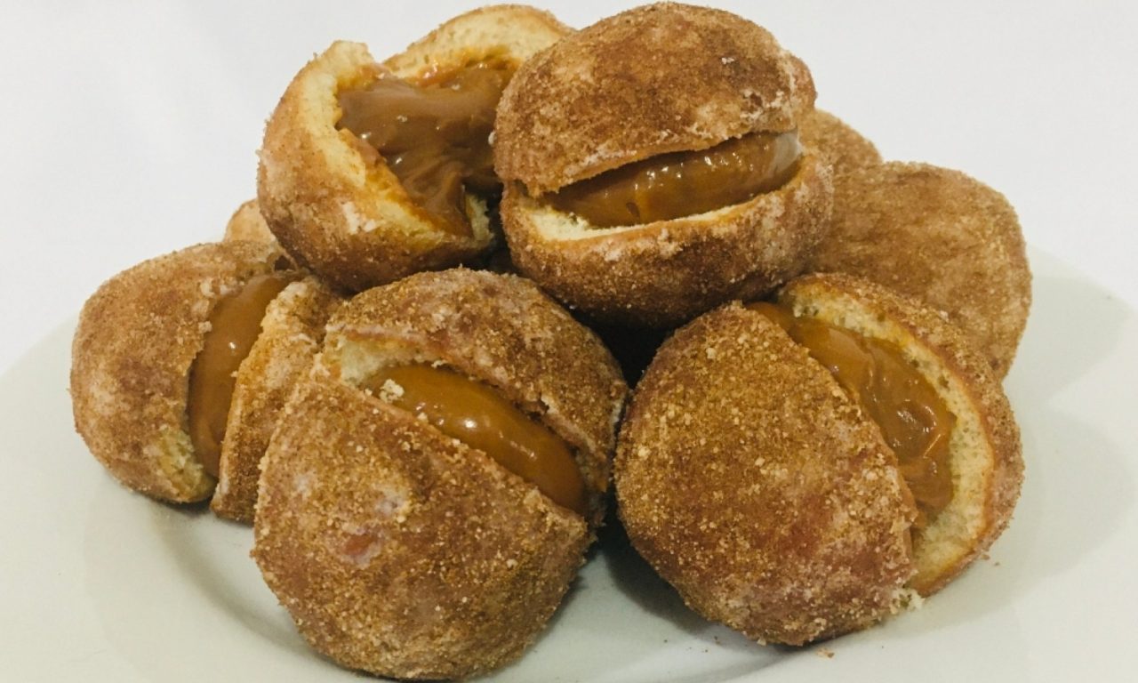 Receita de Bolinho de Chuva sabor Churros, fácil de fazer e leva poucos ingredientes