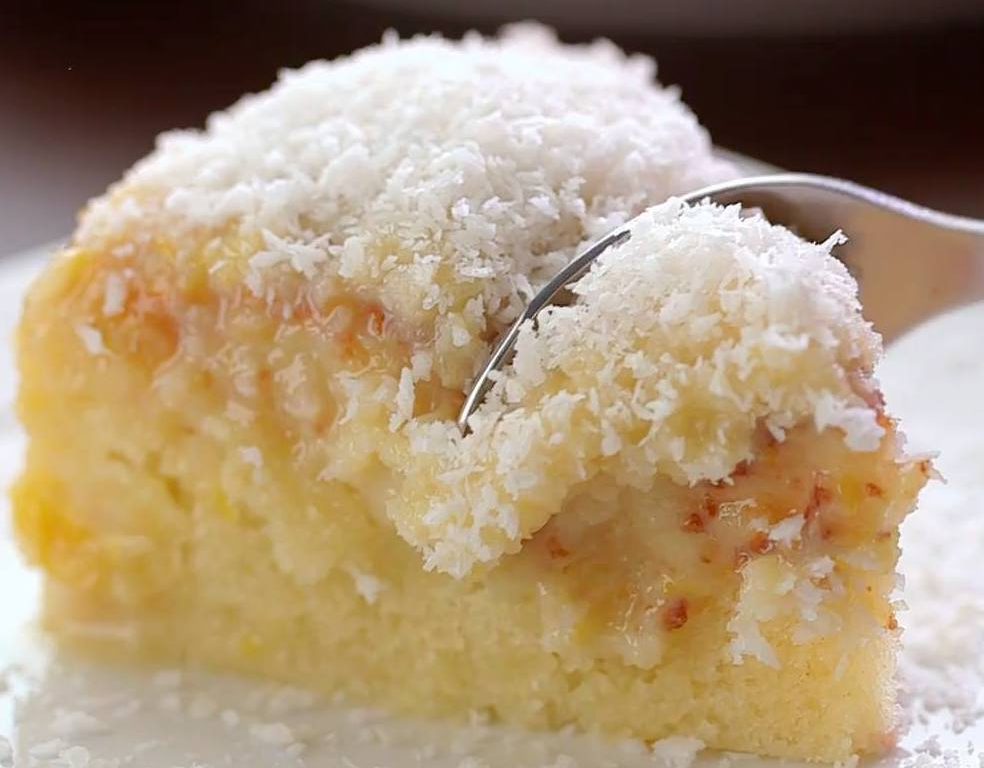 Receita de Bolo de Queijo com Leite de Coco, muito fácil e uma delícia