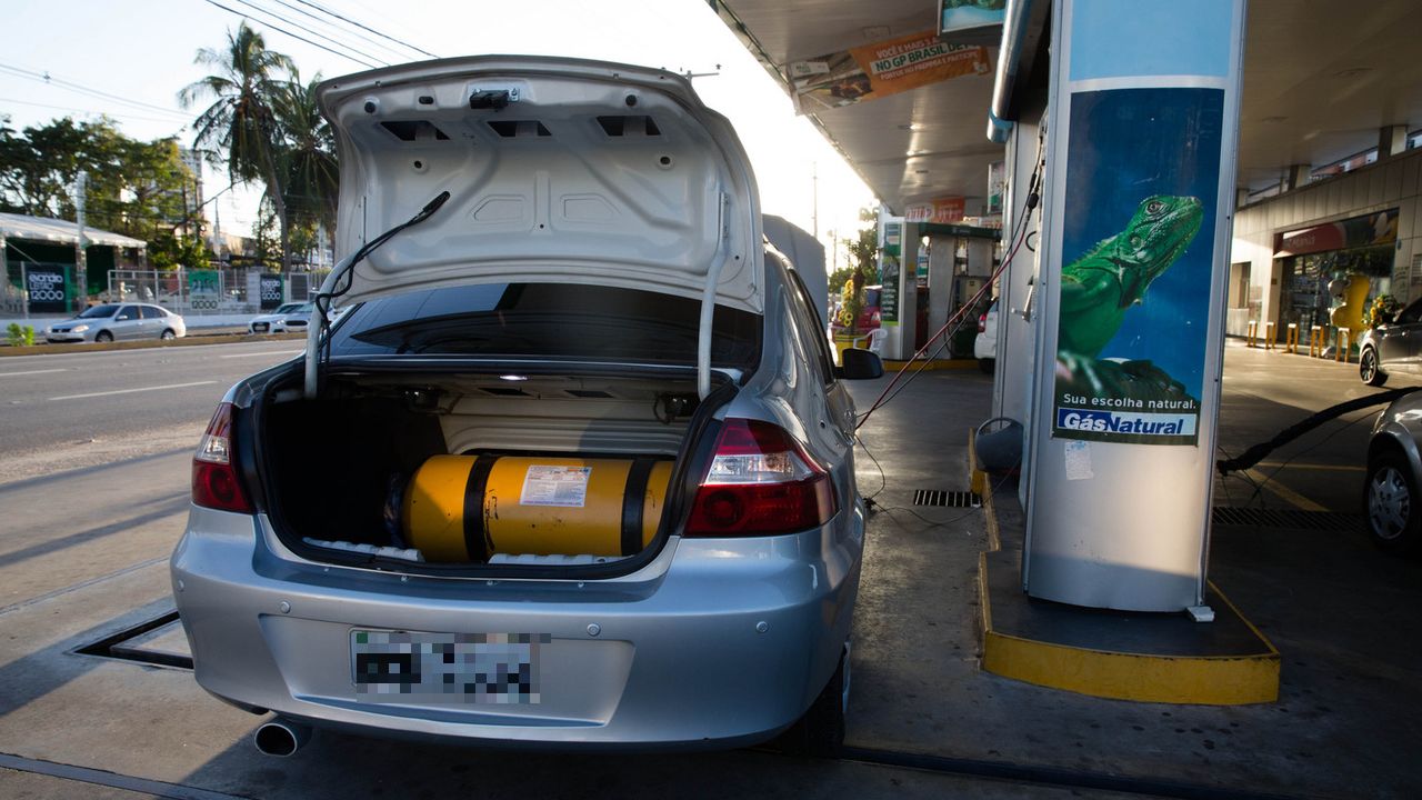 Abastecer o carro com kit gás vale a pena ou é mito?