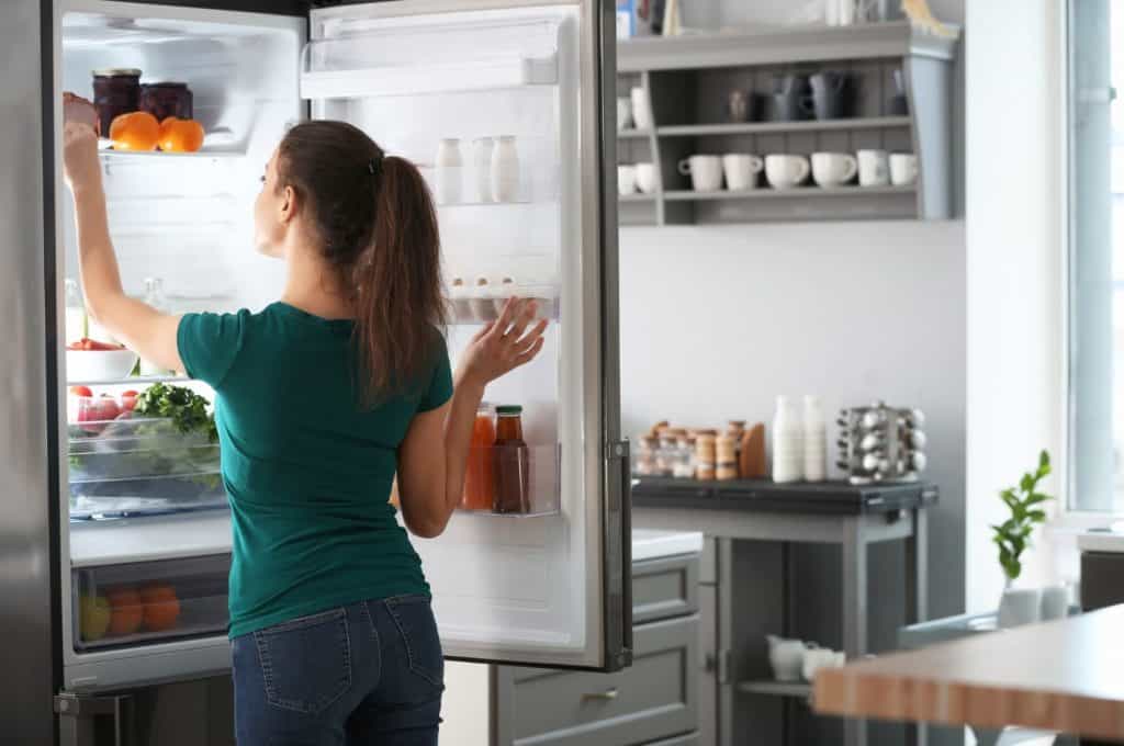 6 dicas para deixar a geladeira organizada e não deixar perder nenhum alimento