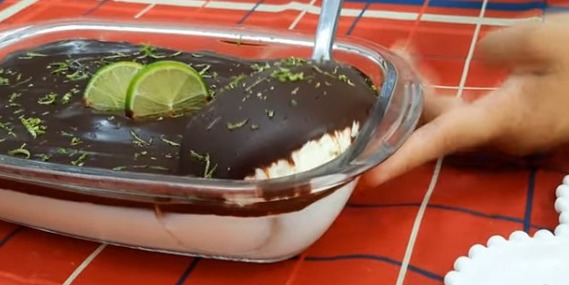 Receita de Mousse de Limão com chocolate para fazer em casa rapidinho e comer rezando