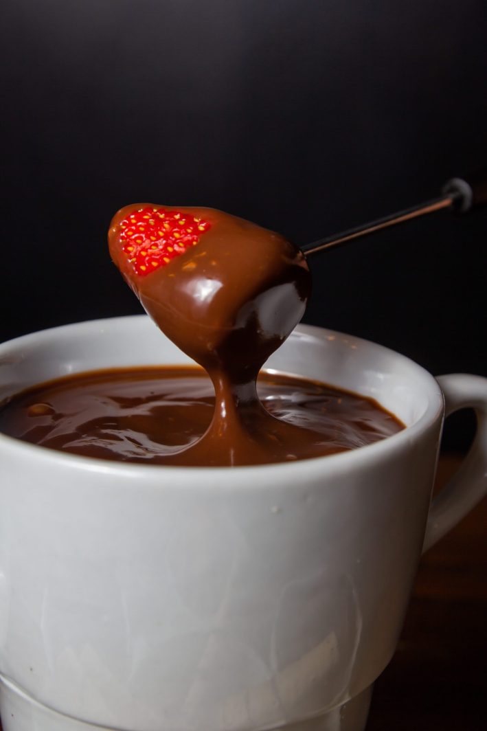 Receita de Fondue de Nutella para fazer em casa e surpreender geral